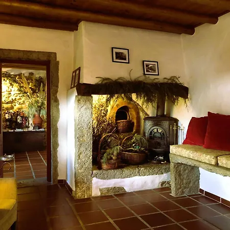 Casal Da Serrana בית חווה *